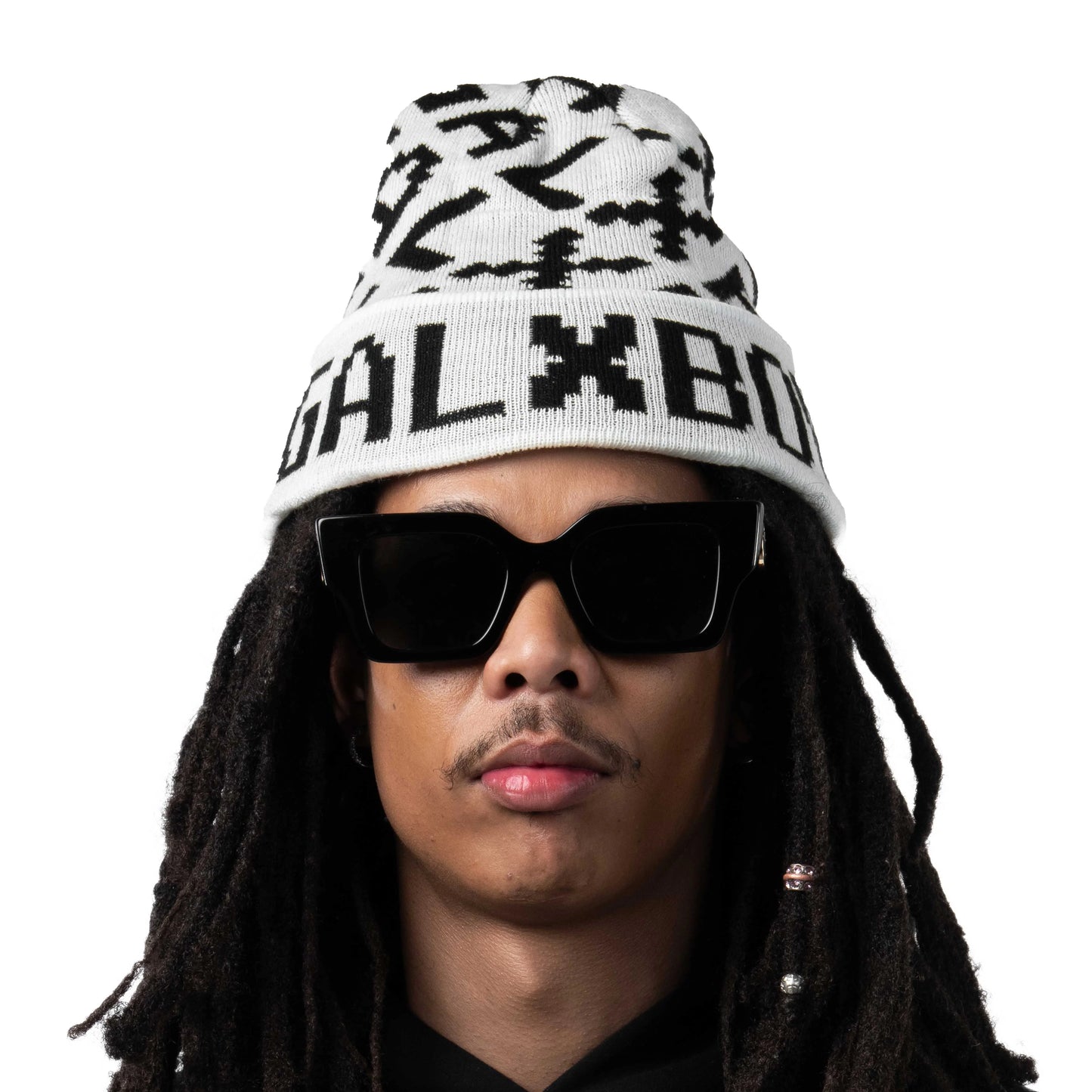 8-BIT KNIT HAT